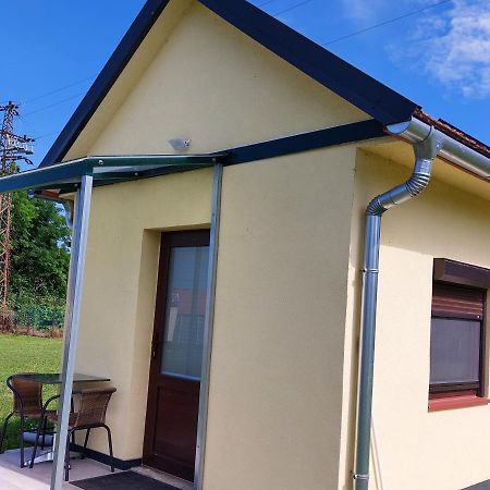 Apartament Szarszo Apartman Es Kempinghaz Balatonszarszo Zewnętrze zdjęcie