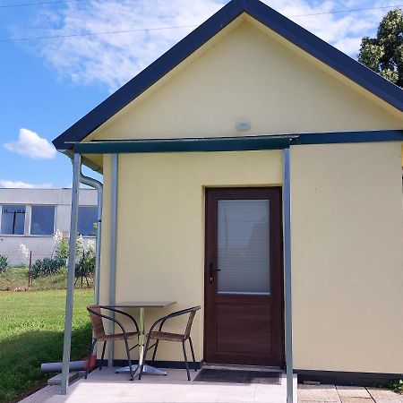 Apartament Szarszo Apartman Es Kempinghaz Balatonszarszo Zewnętrze zdjęcie
