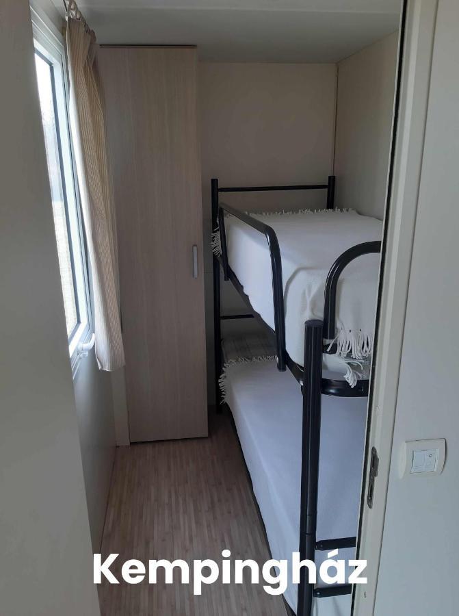 Apartament Szarszo Apartman Es Kempinghaz Balatonszarszo Zewnętrze zdjęcie