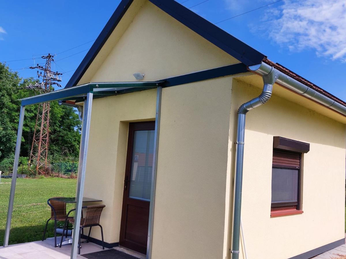 Apartament Szarszo Apartman Es Kempinghaz Balatonszarszo Zewnętrze zdjęcie